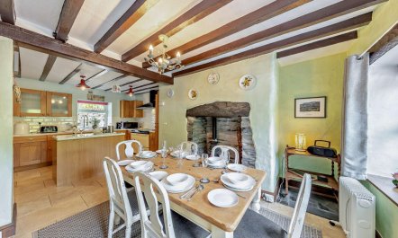 3 Bed in Machynlleth 9