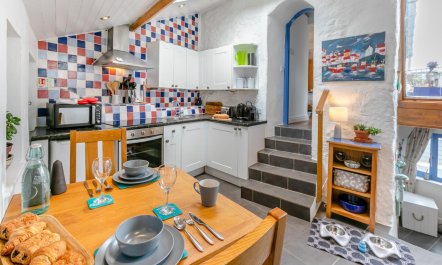 1 Bed in Porthleven 4