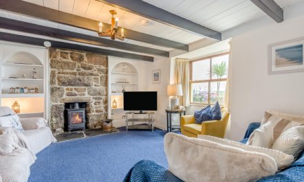 3 Bed in Mousehole 1