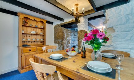 3 Bed in Mousehole 2