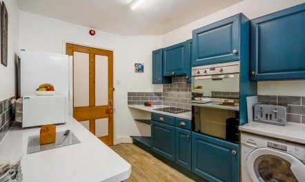 4 Bed in Llanbedrog 4