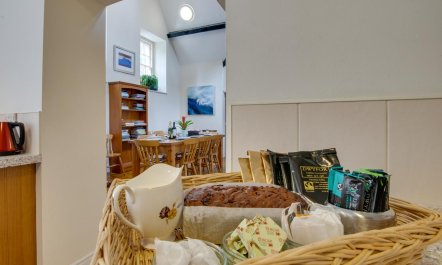 4 Bed in Llanbedrog 5