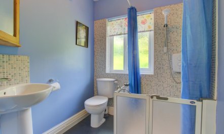 3 Bed in Llangollen 8