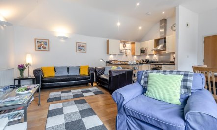 2 Bed in Porthleven 1