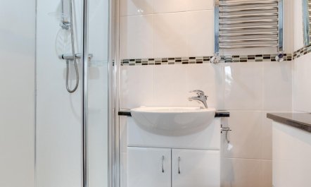 4 Bed in North Sunderland 8