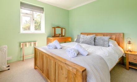 2 Bed in Helford 9