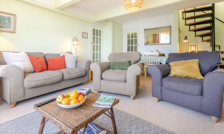 2 Bed in Helford 5