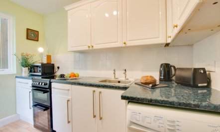 2 Bed in Helford 8