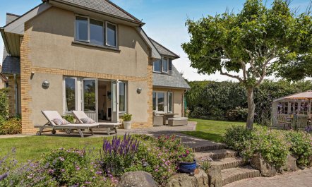 5 Bed in Croyde