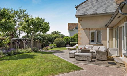 5 Bed in Croyde 1