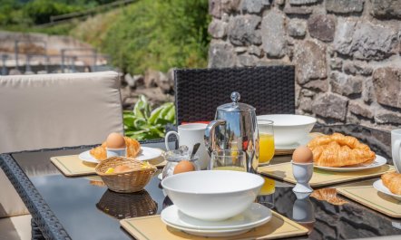 1 Bed in Nantygwreiddyn 7