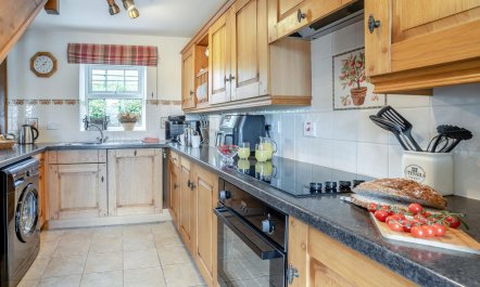 1 Bed in Nantygwreiddyn 1