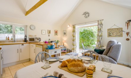 1 Bed in Snape 8