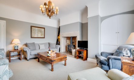4 Bed in Bamburgh 3