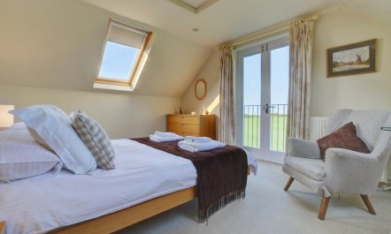 3 Bed in Salthouse 5