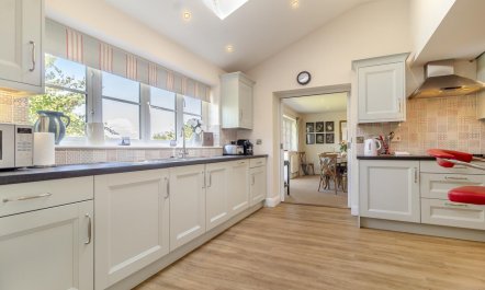 5 Bed in Walberswick 4