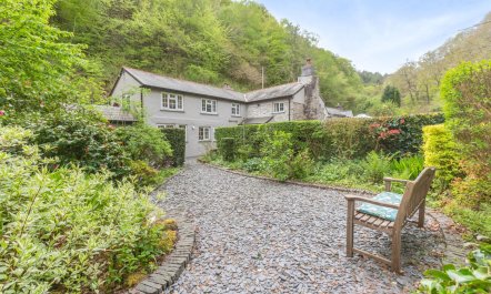 4 Bed in Looe 8