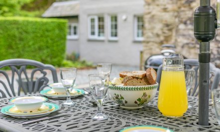 4 Bed in Looe 4