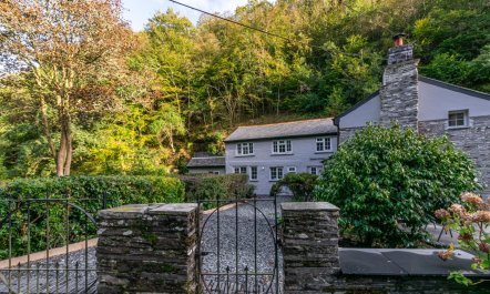 4 Bed in Looe