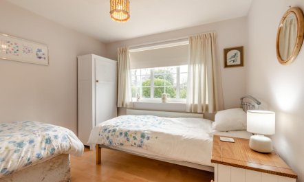 2 Bed in Whitby 5