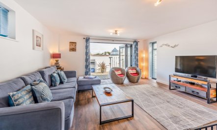 3 Bed in Westward Ho 2