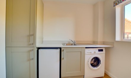 3 Bed in Langham 7