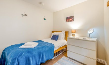 2 Bed in Whitby 7