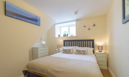 2 Bed in Whitby 5