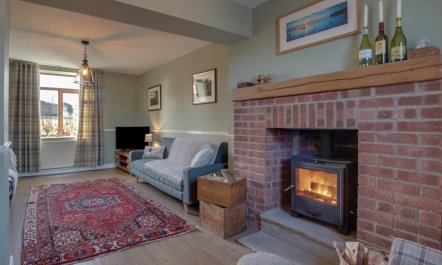 3 Bed in Port Mulgrave 2