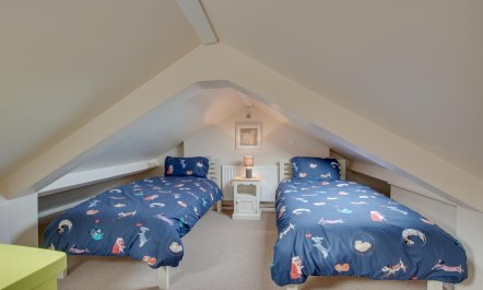 3 Bed in Port Mulgrave 9