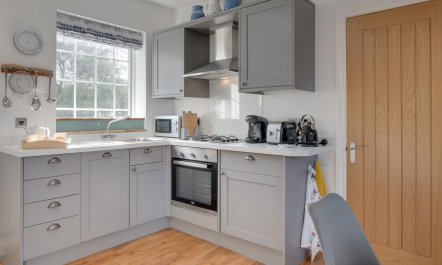 1 Bed in Hinderwell 6