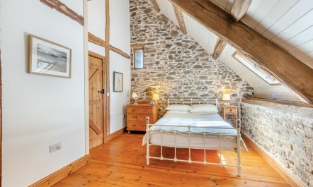 2 Bed in Crugybar 8