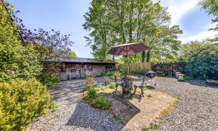 2 Bed in Crugybar