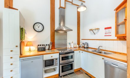 2 Bed in Crugybar 2