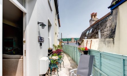 2 Bed in Dartmouth 8