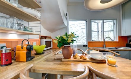 2 Bed in Dartmouth 3
