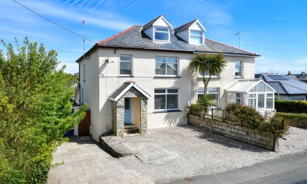 5 Bed in Pwllheli 1
