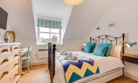 3 Bed in Whitby 4
