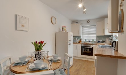 3 Bed in Whitby 2