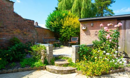 4 Bed in Wiggenhall St. Germans 8