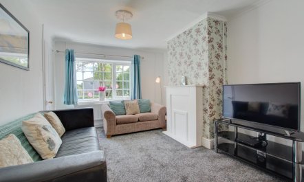 4 Bed in Wiggenhall St. Germans 1