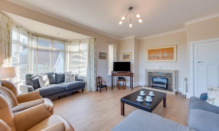 4 Bed in Old Hunstanton 2