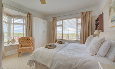 4 Bed in Old Hunstanton 8