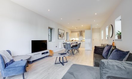 2 Bed in Windermere 4