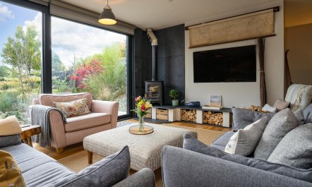 3 Bed in Llanbedrog 2