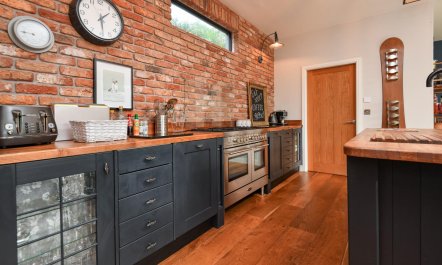 3 Bed in Llanbedrog 9