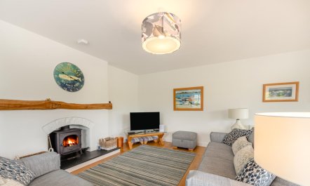 4 Bed in Frogmore 3