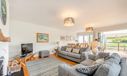 4 Bed in Frogmore 5