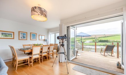 4 Bed in Frogmore