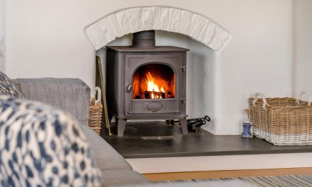 4 Bed in Frogmore 6